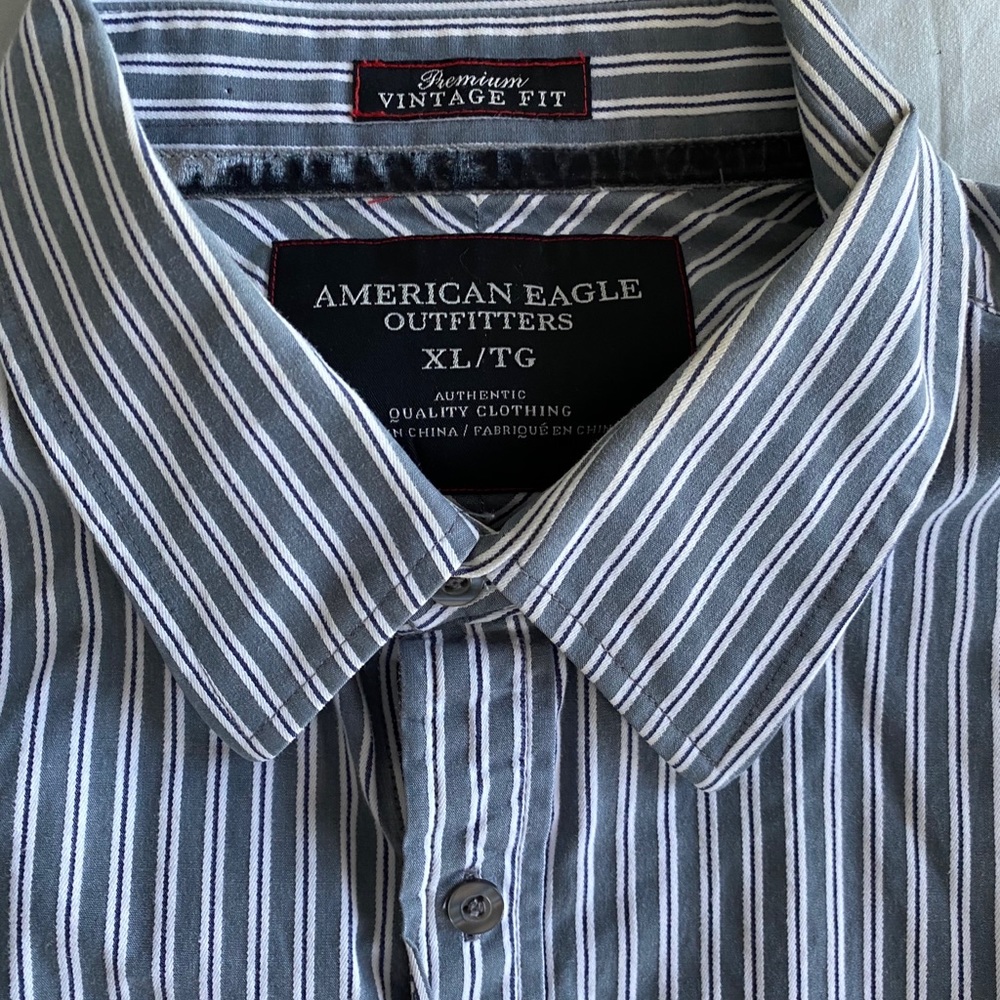 💖3/$20 American Eagle Long Sleeve Button Down!